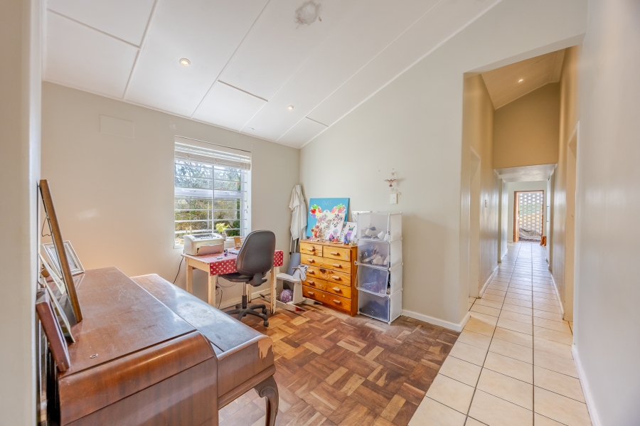3 Bedroom Property for Sale in Lakeside Western Cape